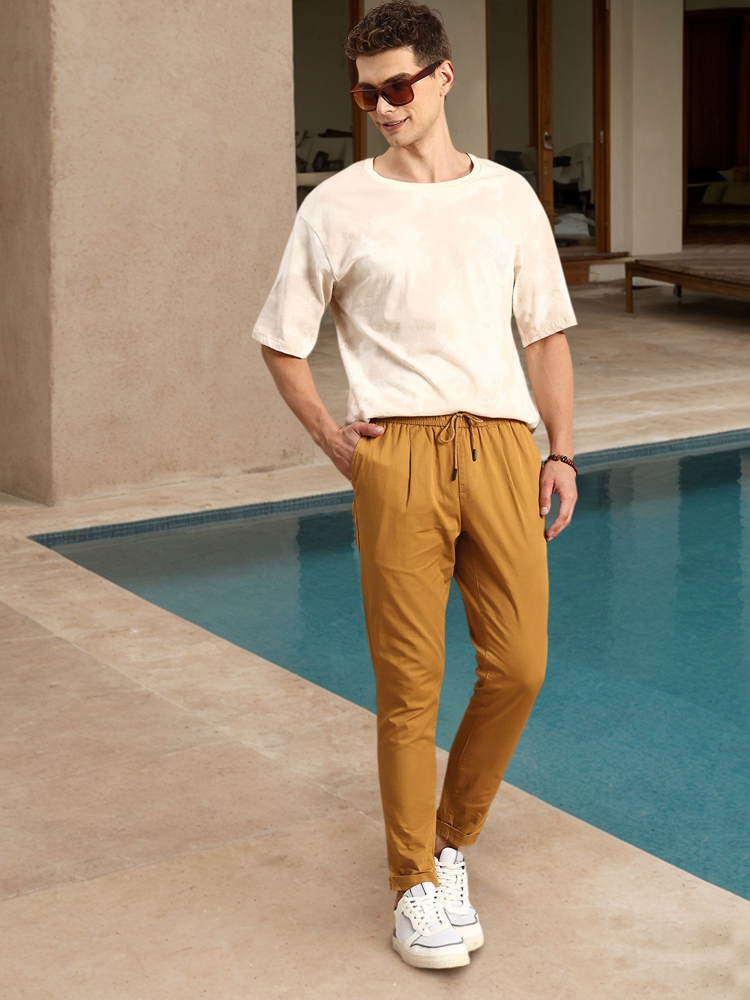 

Mast & Harbour Men Pleated Pure Cotton Regular Trousers, Brown