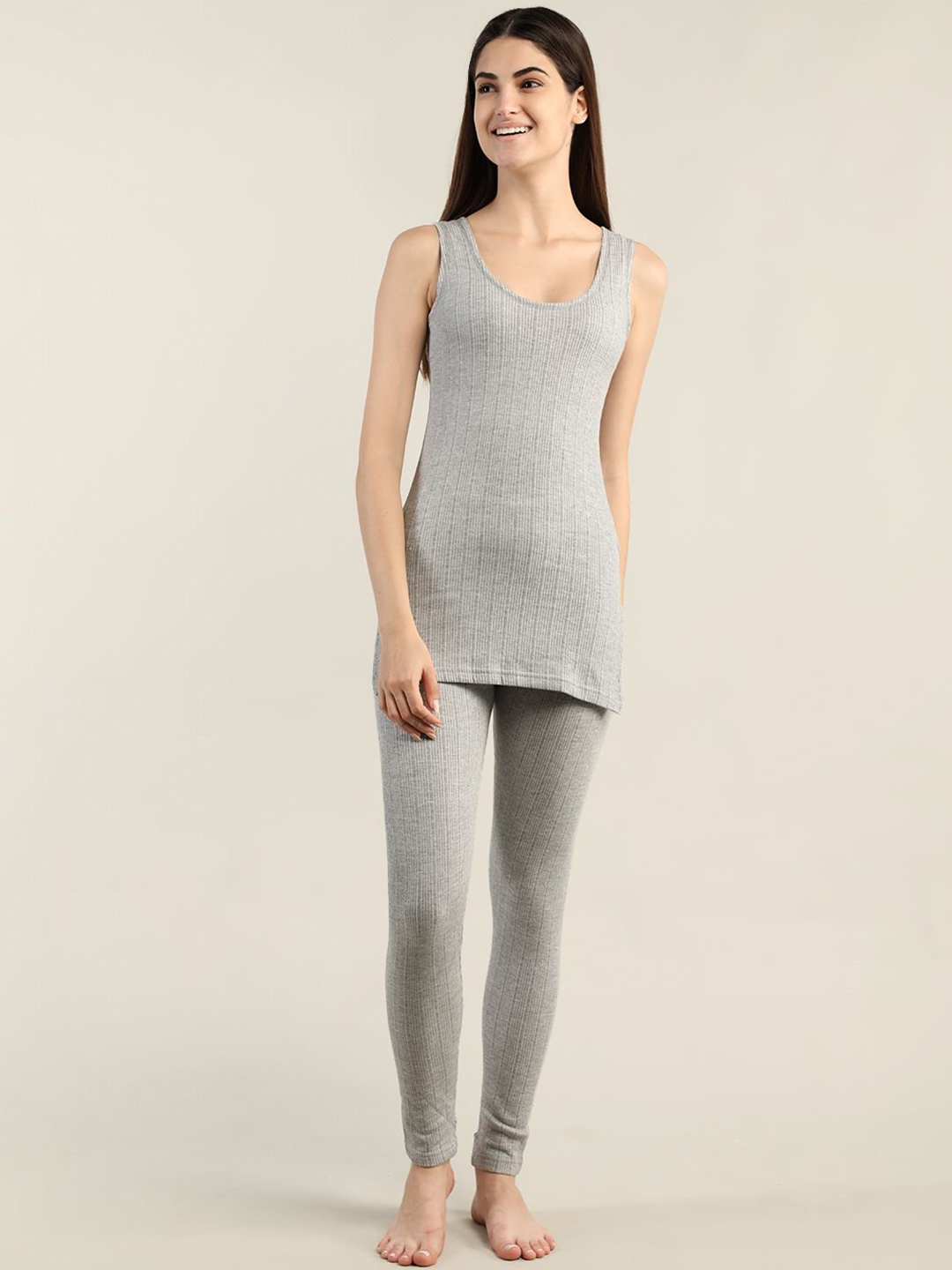 

NEVA Sleeveless Thermal Set, Grey melange