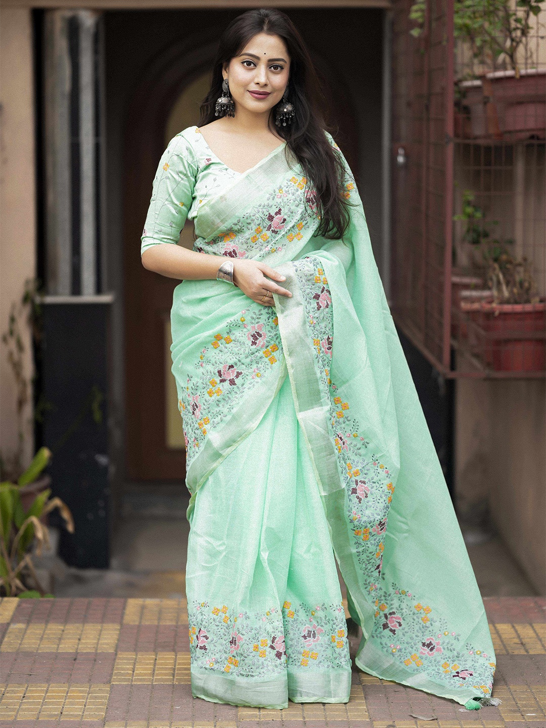 

STAVA CREATION Floral Zari Pure Linen Saree, Sea green