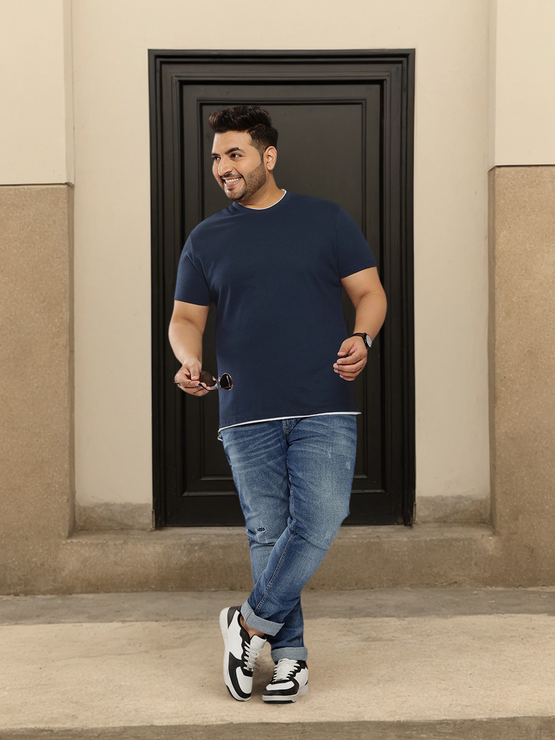

Sztori Plus Size Solid Pure Cotton T-shirt, Navy blue