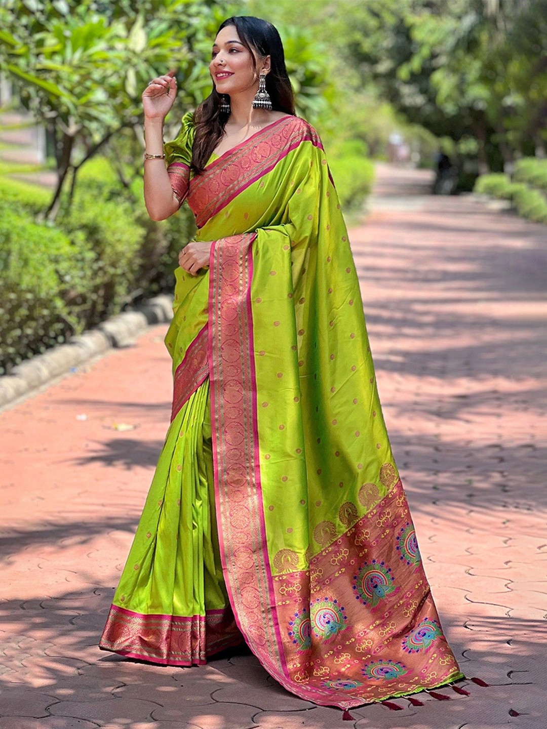 

MySilkLove Woven Design Zari Paithani Saree, Green