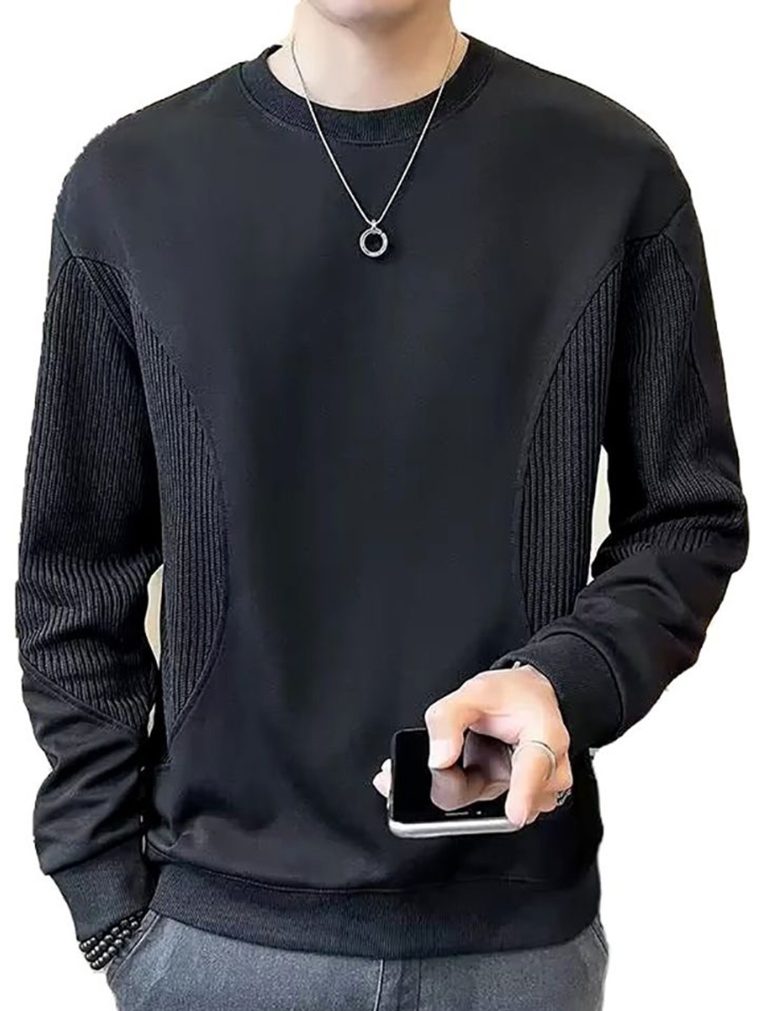 

StyleCast x Revolte Men Round Neck Long Sleeves Sweatshirt, Black