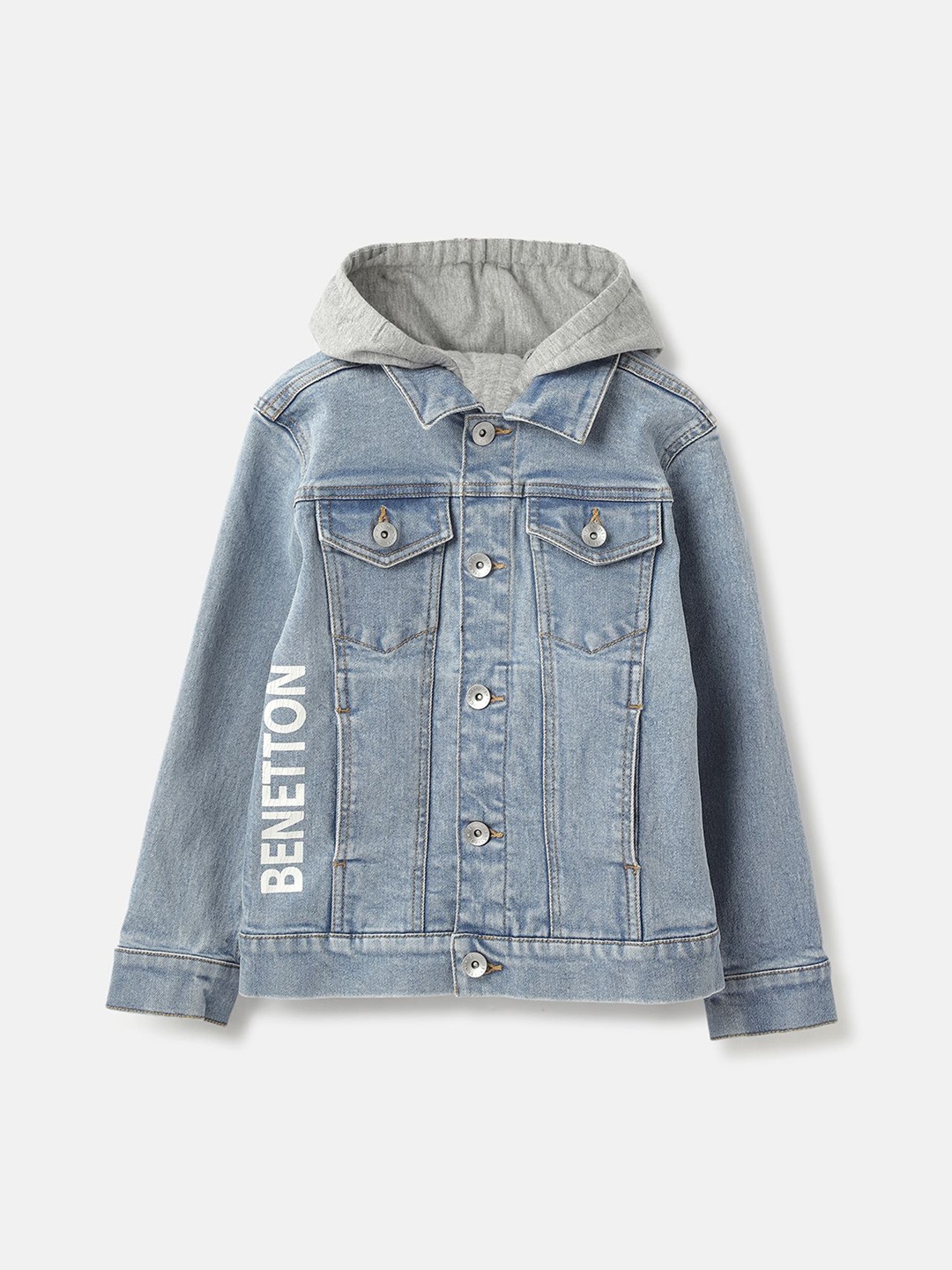 

United Colors of Benetton Boys Hooded Washed Self Design Cotton Casual Denim Jacket, Blue
