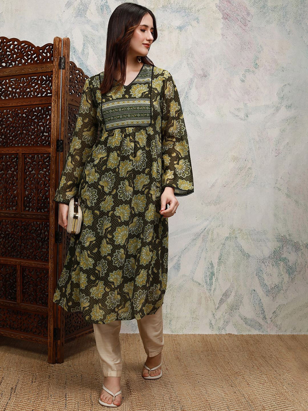 

Vishudh Floral Printed V-Neck Lace & Gathered Detail A-Line Kurta, Green