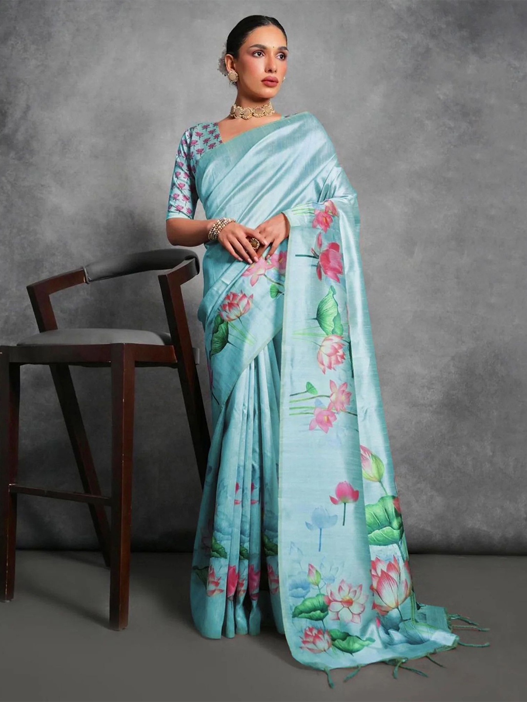 

STAVA CREATION Women Floral Printed Saree With Blouse Piece, Blue