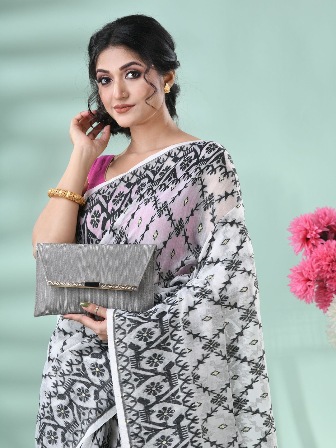 

DESH BIDESH Woven Design Jamdani Saree, White