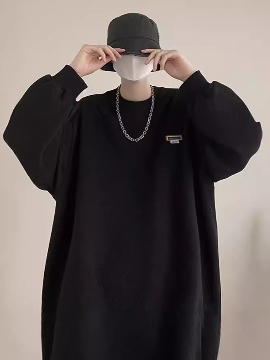 

StyleCast x Revolte Men Round Neck Sweatshirt, Black