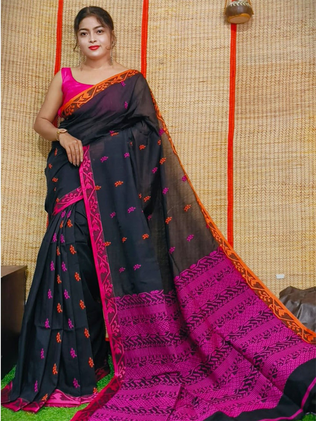 

ODETTE Woven Design Zari Saree with Blouse Piece, Black