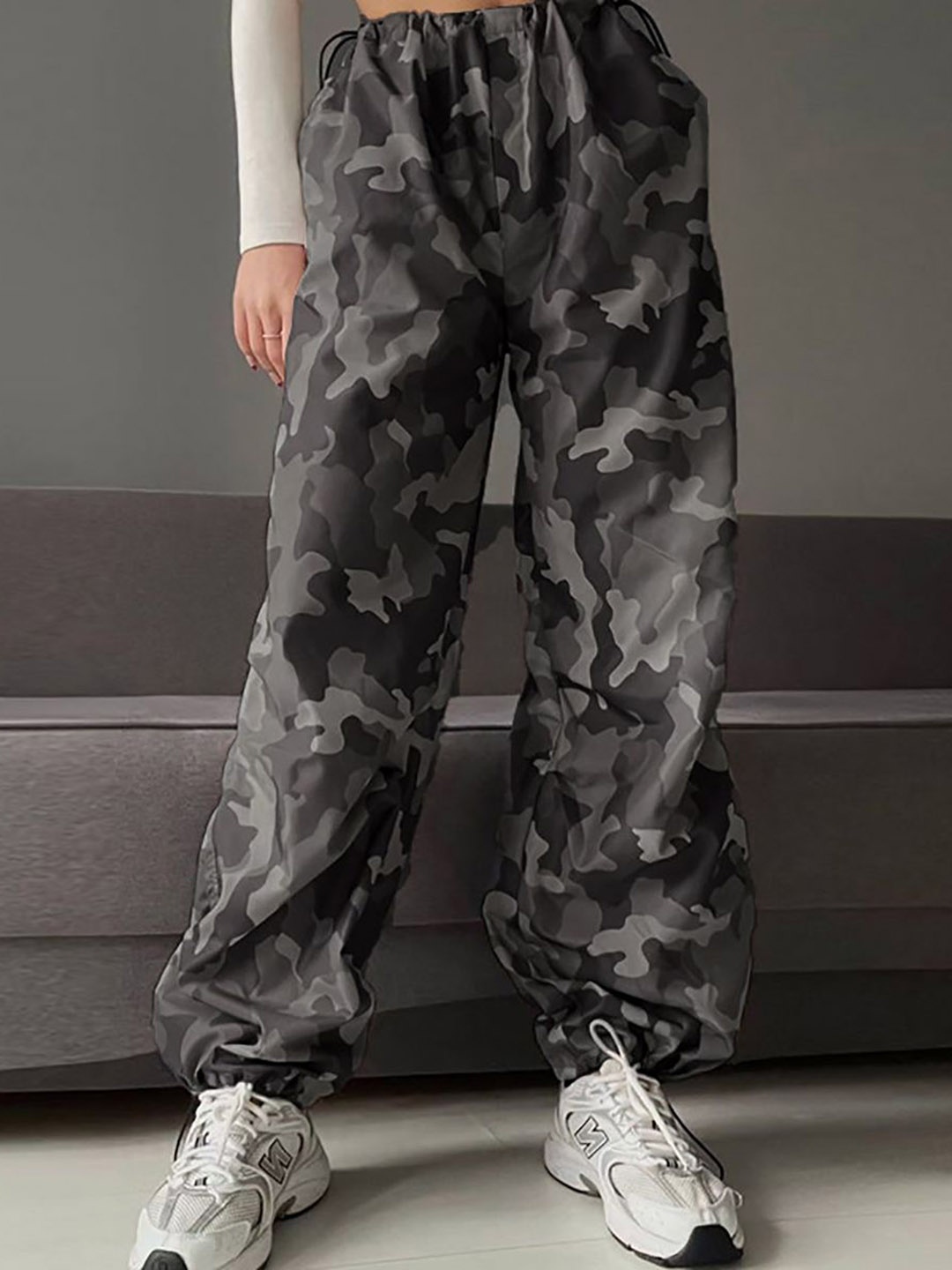 

StyleCast x Revolte Women Printed Loose Fit Easy Wash Pleated Chinos Trousers, Grey