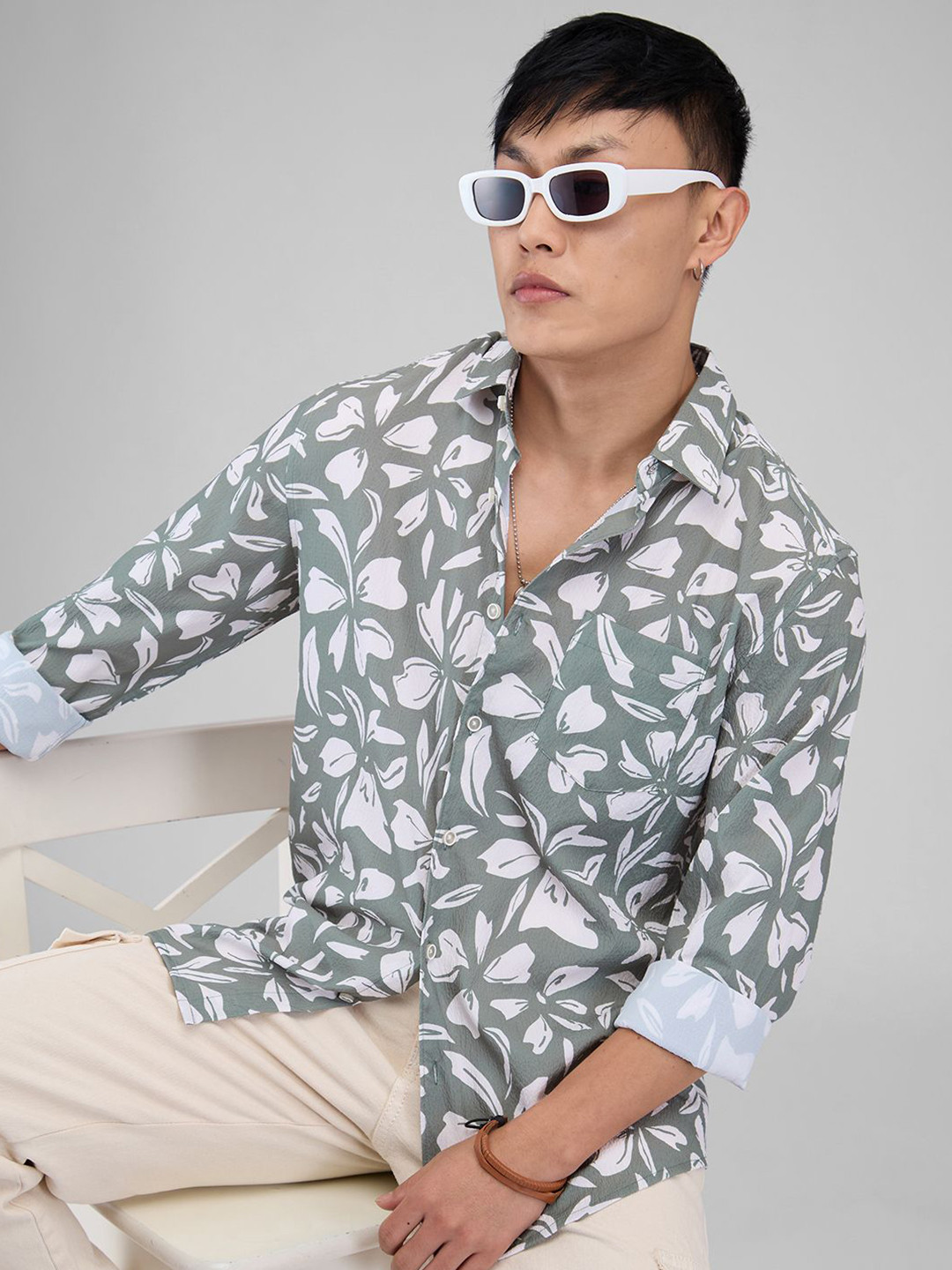 

VASTRADO Men Classic Cutaway Collar Floral Printed Slim Fit Casual Shirt, Green