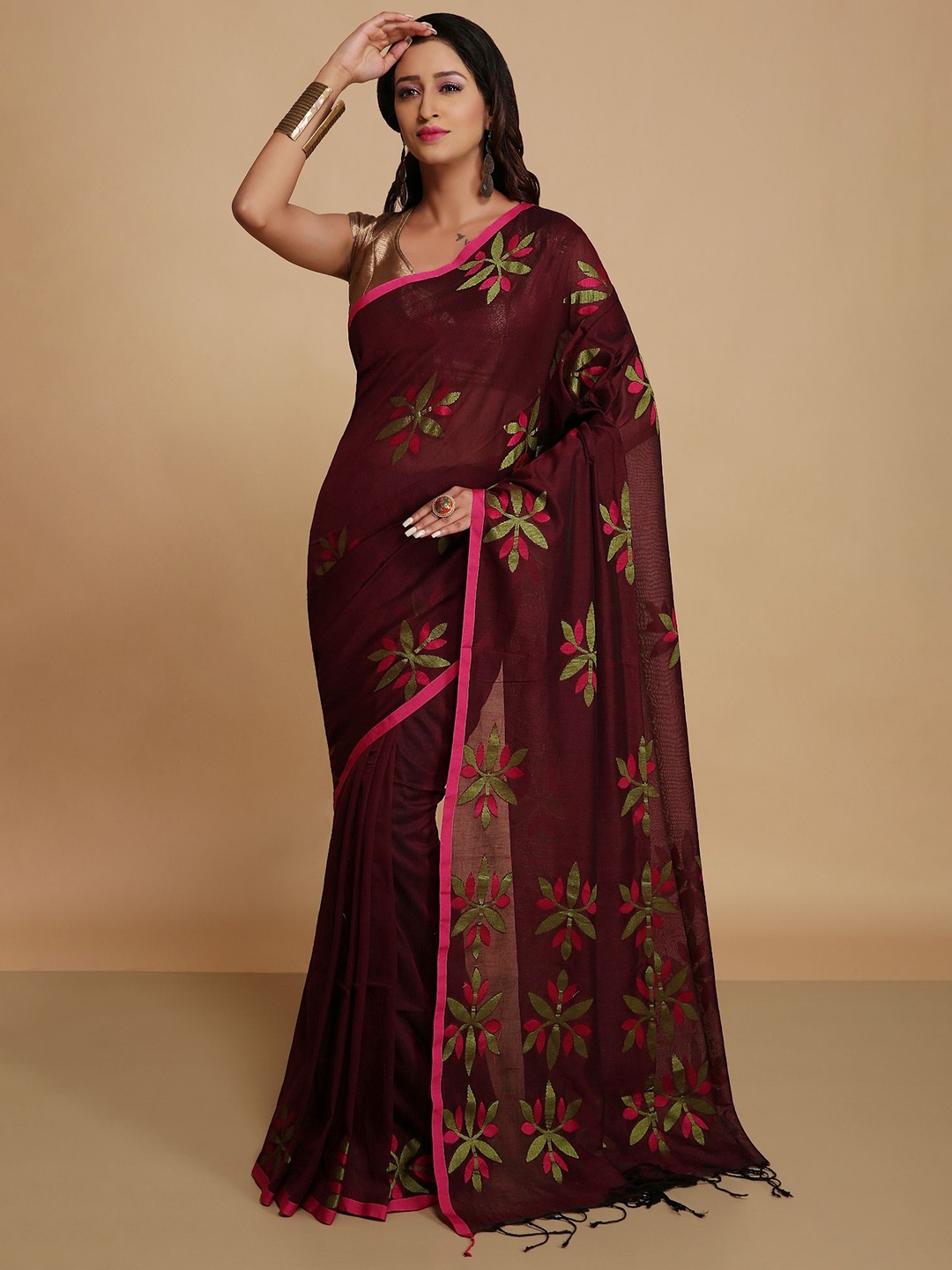 

WoodenTant Woven Design Pure Cotton Saree, Maroon