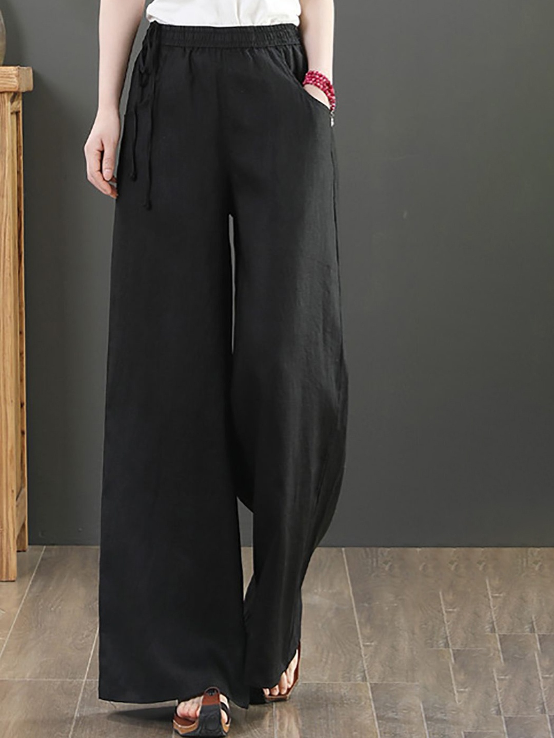 

StyleCast x Revolte Women Loose Fit Pleated Chinos Trousers, Black