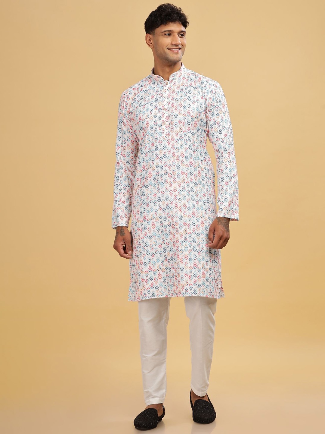 

Anouk White Floral Printed & Embroidered Sequinned Cotton Straight Kurta