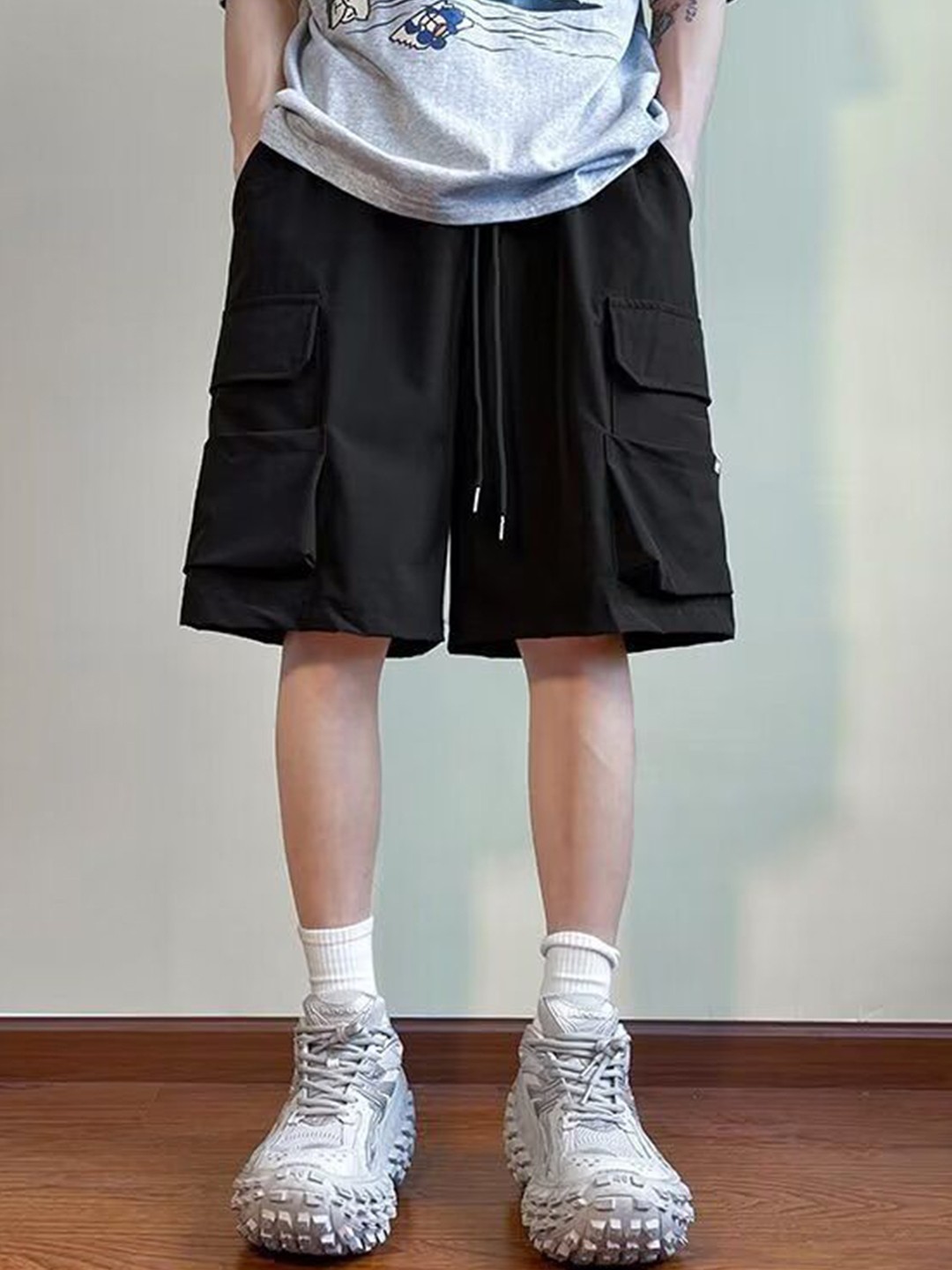 

StyleCast Men Solid Cotton Loose Fit Cargo Shorts, Black