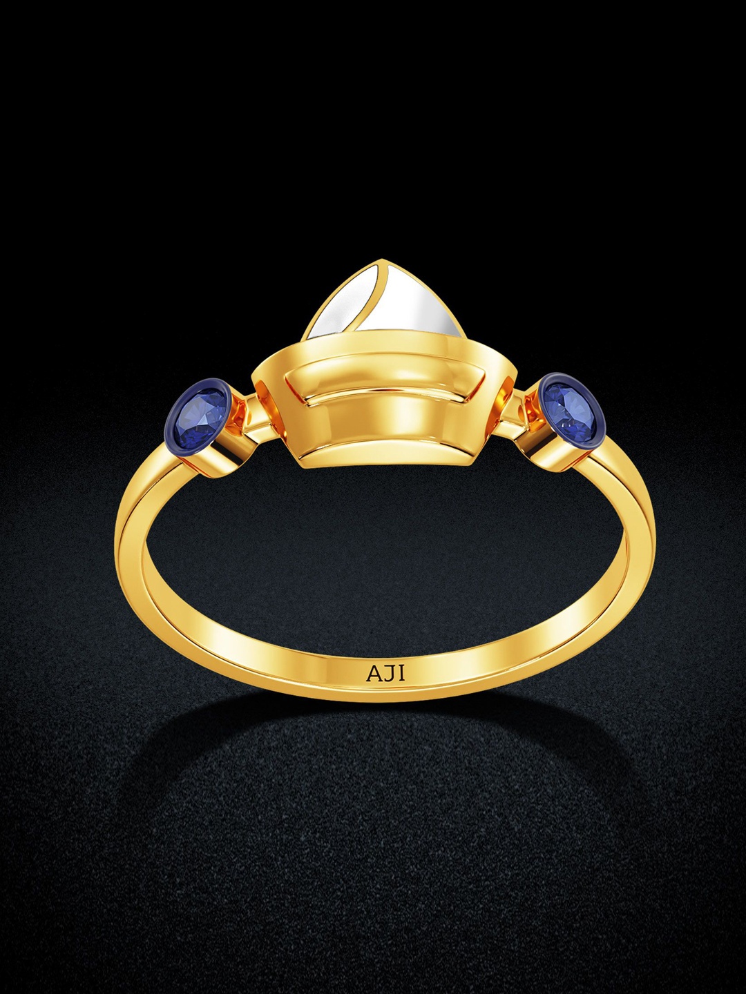 

Joyalukkas Women 22KT Finger Ring Gold
