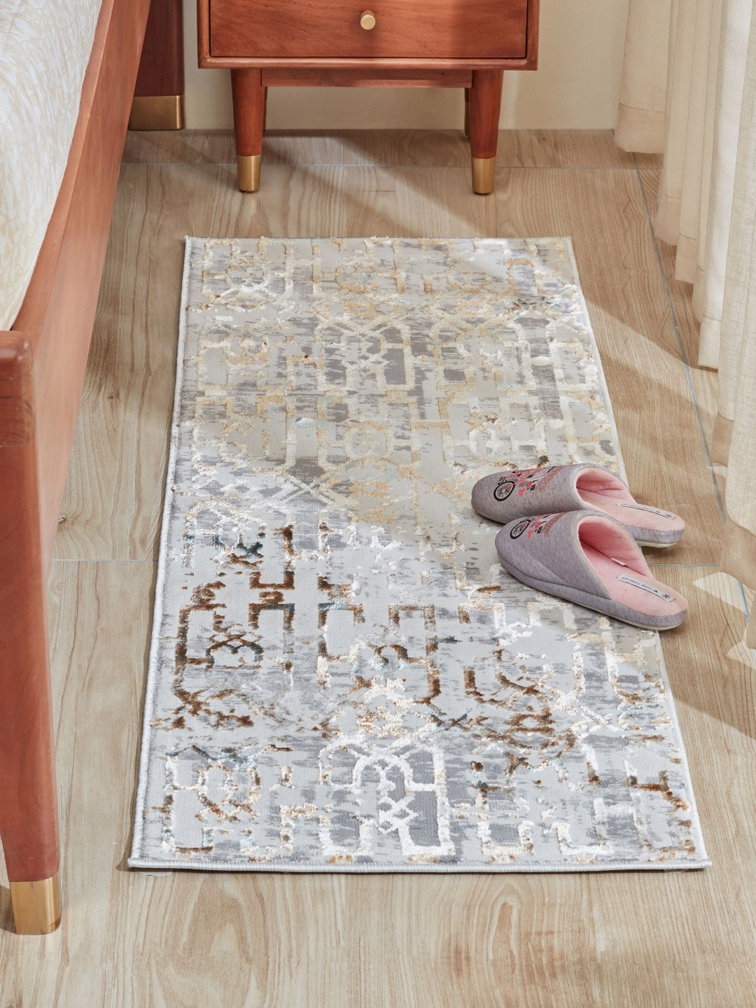 

Home Centre Zephyr Avalon Beige & Brown Printed Anti Skid Bedroom Runners