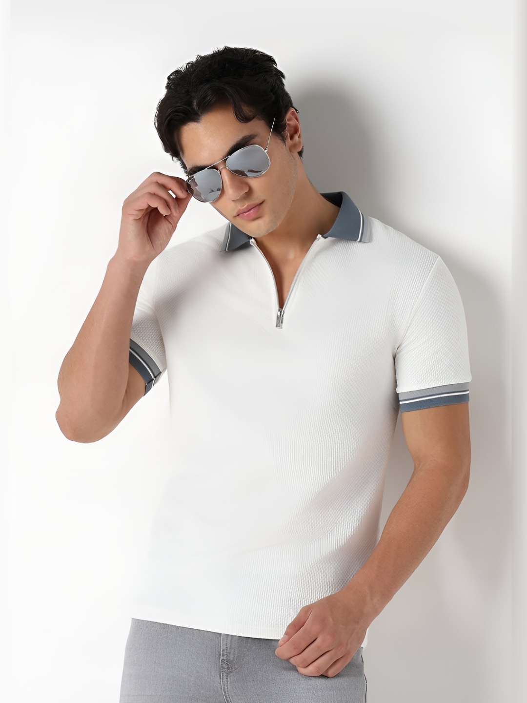 

R&B Men Solid Polo Collar Cotton T-shirt, White