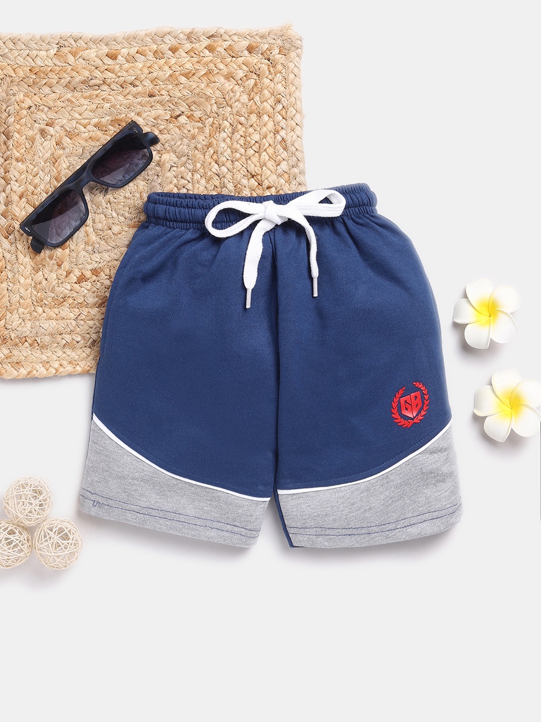 

Here&Now X Game Begins Boys Colourblocked Shorts, Navy blue