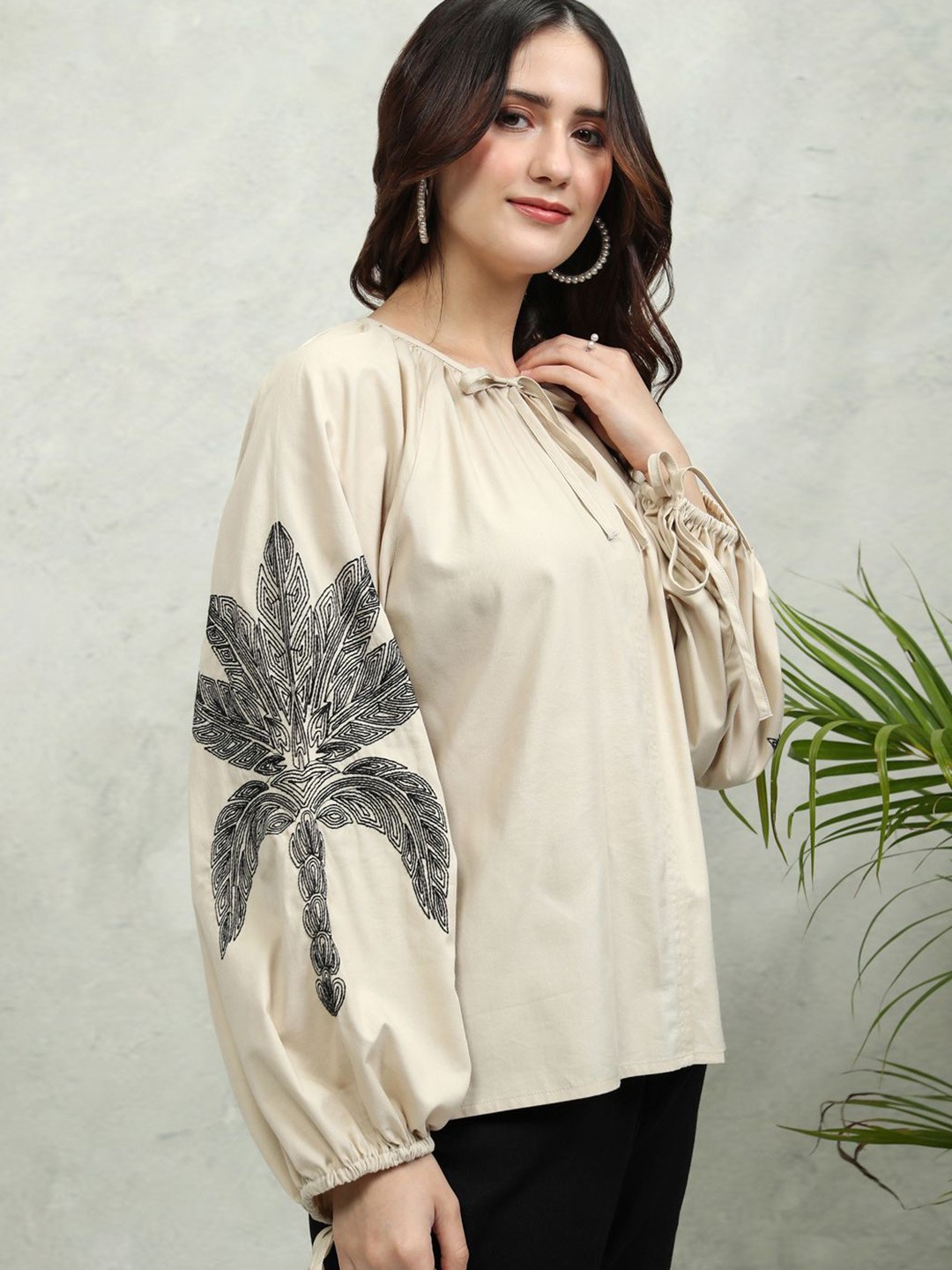 

Tokyo Talkies Women Floral Printed Tie-Up Neck Cotton Top, Beige