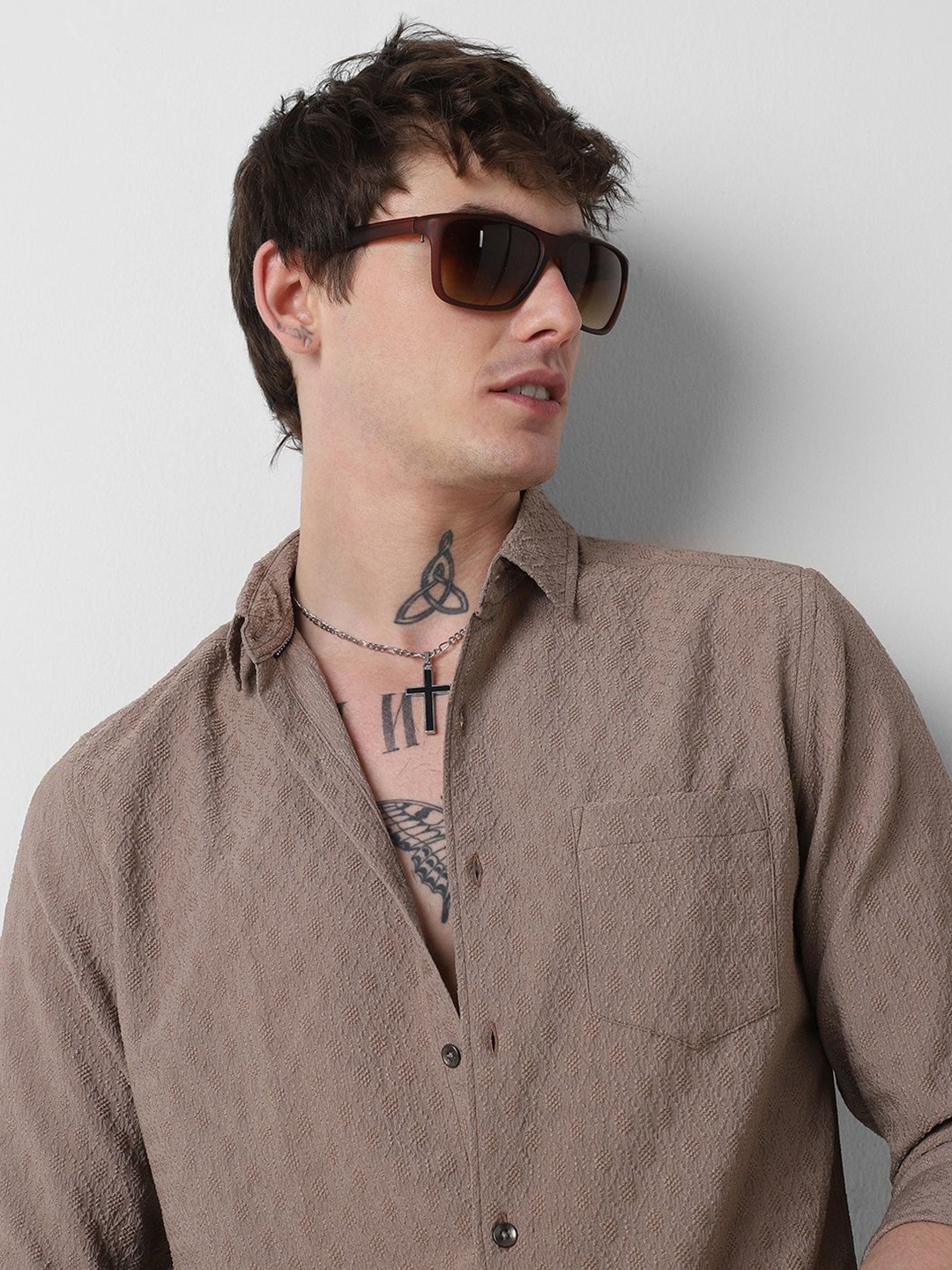 

VASTRADO Men Classic Slim Fit Opaque Casual Shirt, Tan