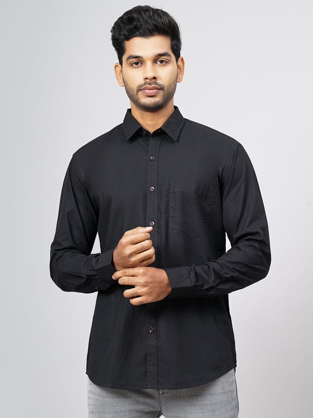 

Greenfibre Men Cutaway Collar Solid Cotton Casual Shirt, Black