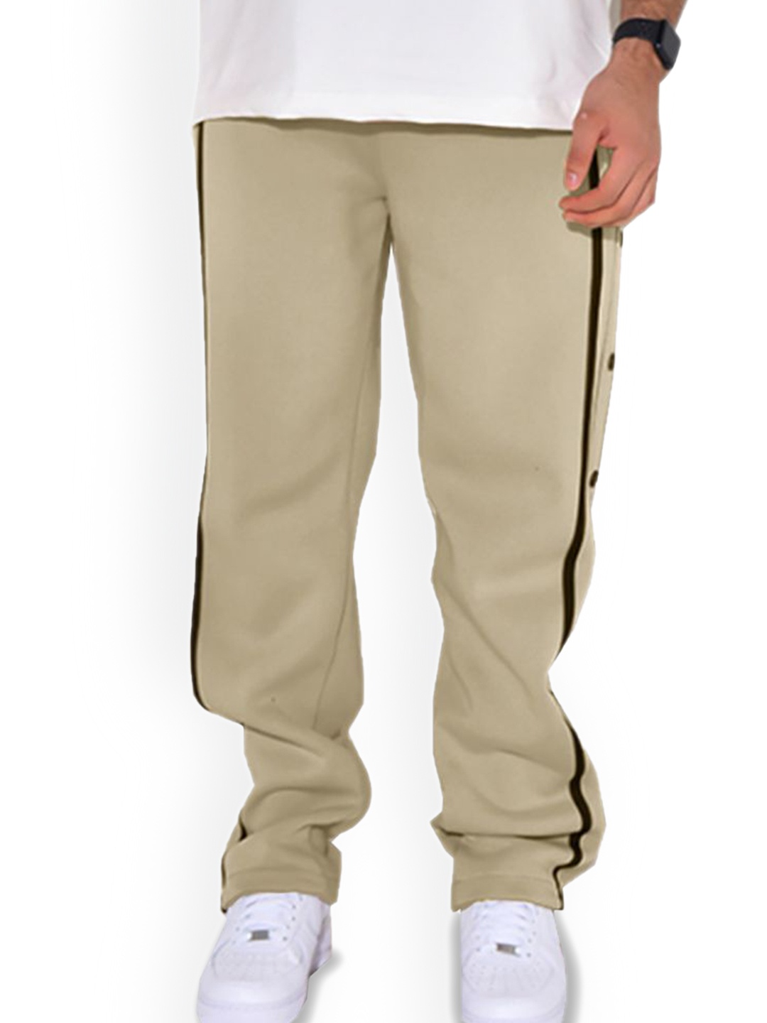 

StyleCast x Revolte Men Solid Regular Fit Easy Wash Chinos Trousers, Khaki