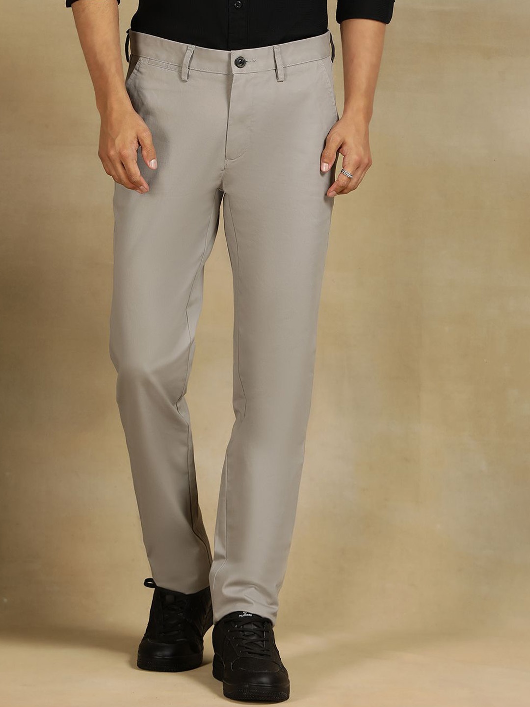 

JADE BLUE Men Cotton Mid-Rise Slim Fit Trousers, Grey