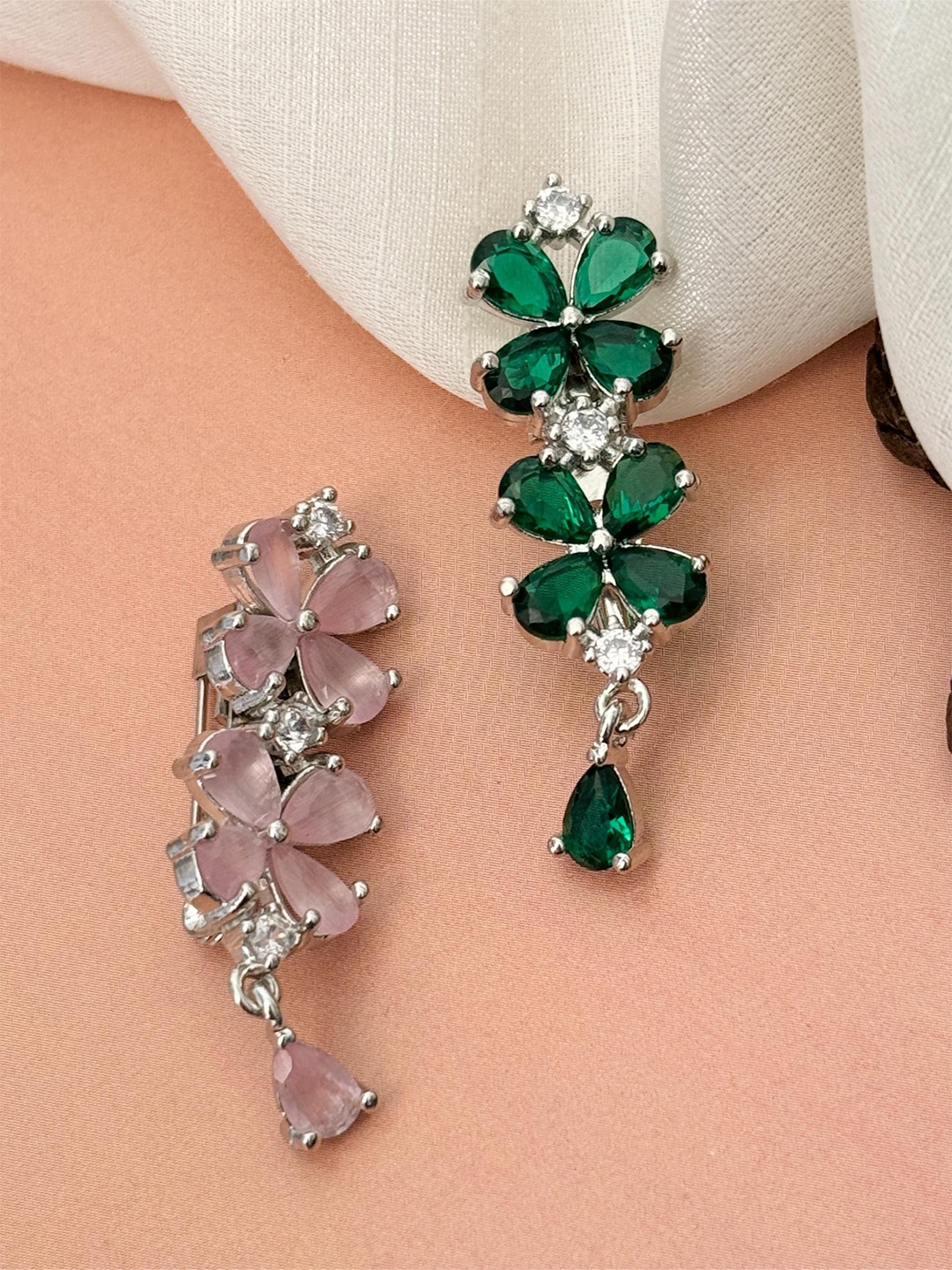 

ABDESIGNS Set Of 2 Artificial Stones Studded Saree Clips, Silver