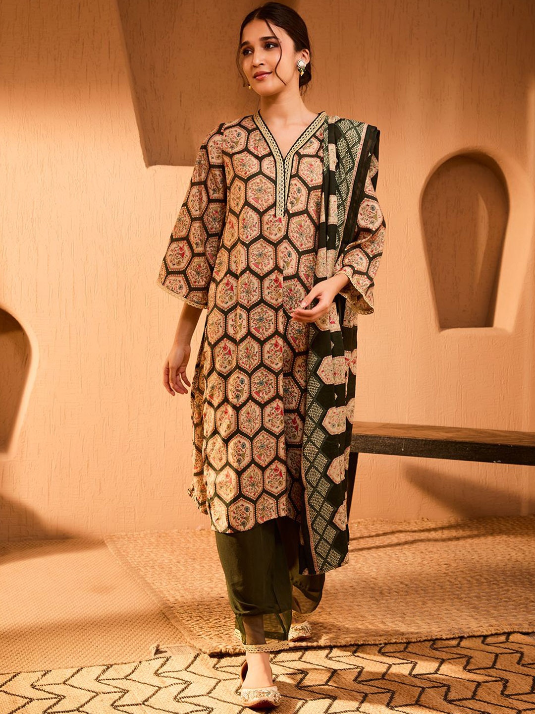 

Bani Women Geometric Printed Kurta with Palazzos & Dupatta, Green