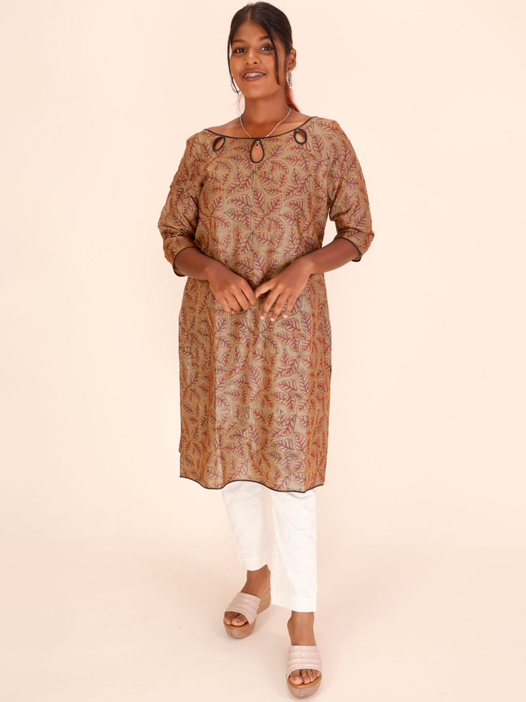 

Avishya Floral Embroidered Keyhole Neck Thread Work Straight Kurta, Brown