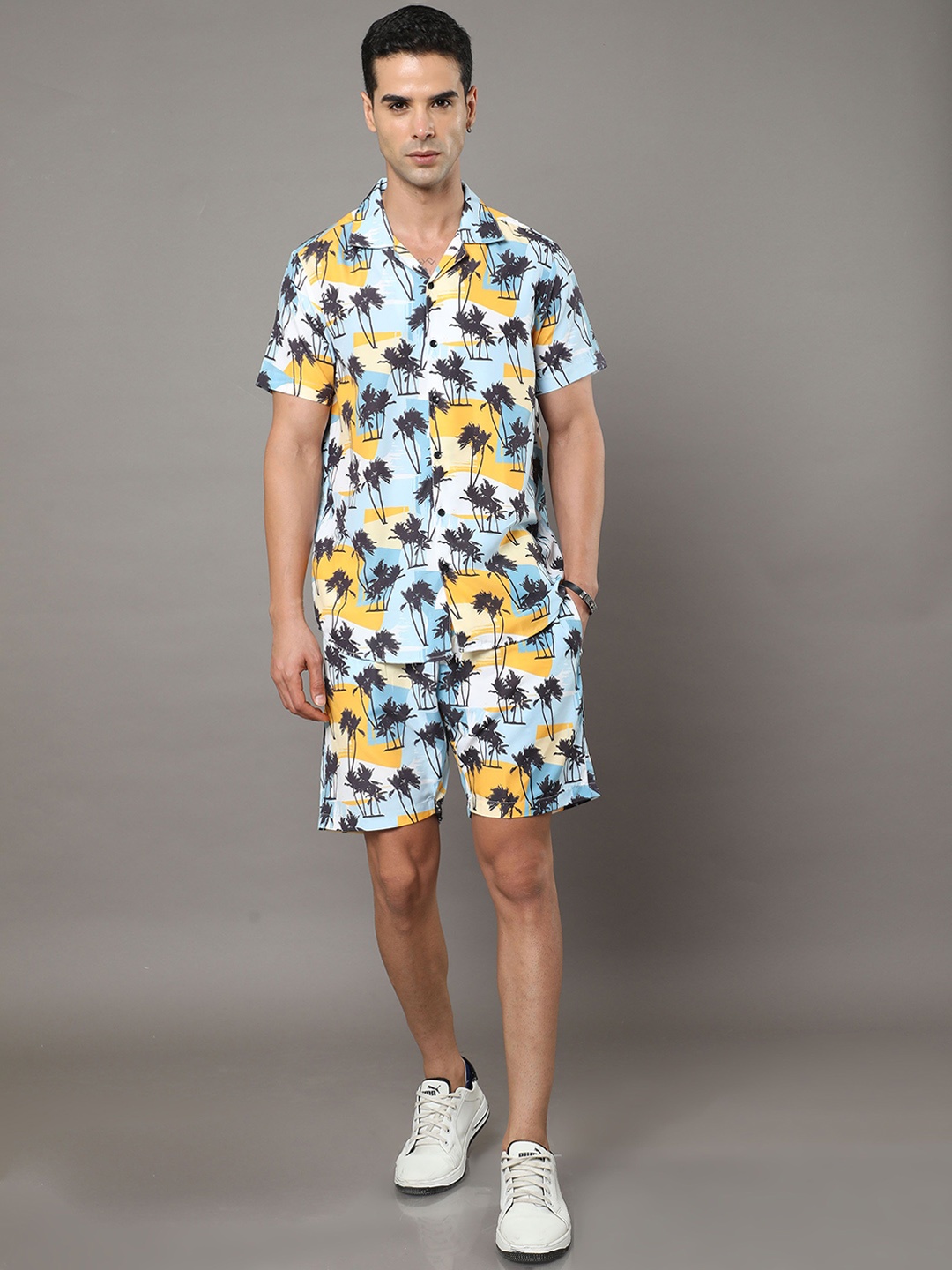 

Bushirt Tropical Printed Lapel Collar Short Sleeves Shirt With Shorts, White