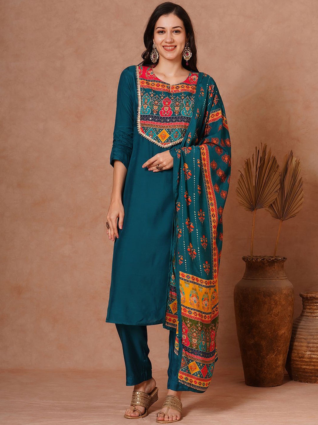 

FASHOR Ethnic Motifs Embroidered Beads and Stones Straight Kurta With Trousers & Dupatta, Teal