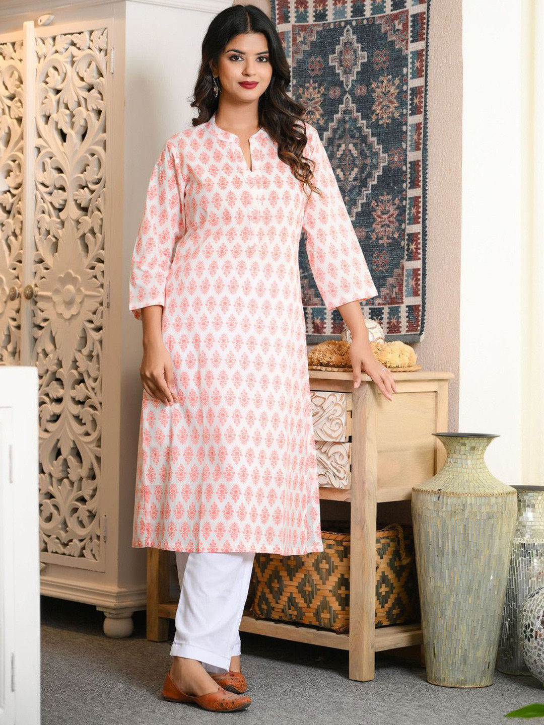 

Jaipuriya Fab Private Limited Ethnic Motifs Printed Pure Cotton Straight Kurta, White