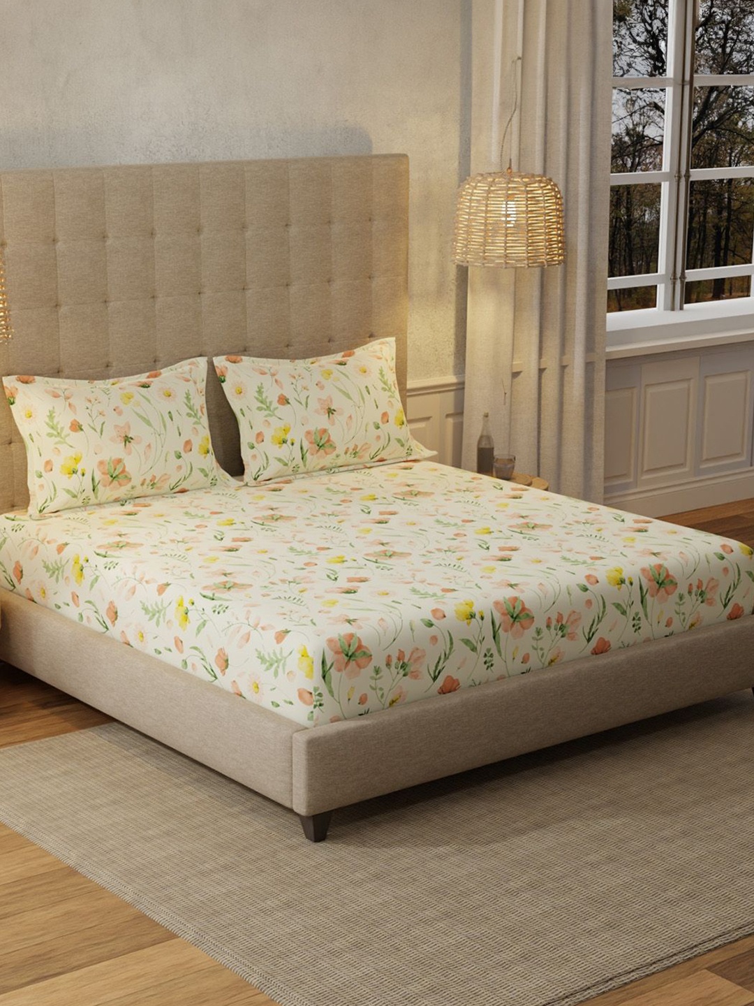 

URBAN SPACE Meadows Buttercream 200 TC Floral King Bedsheet, Cream