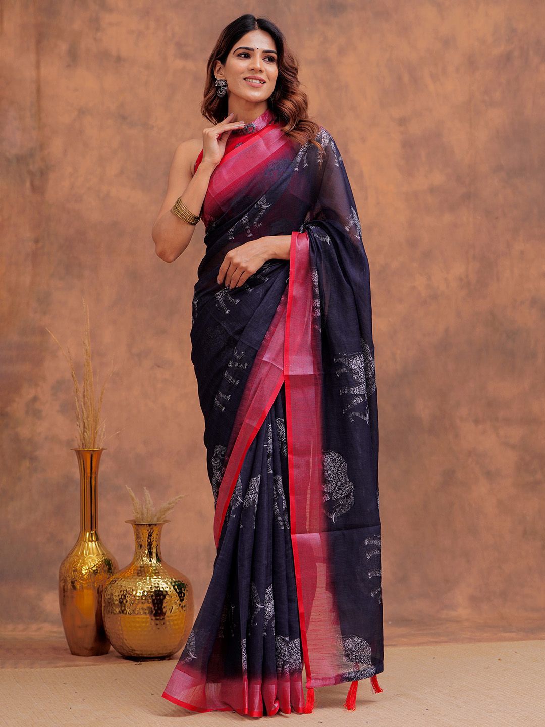 

HEARTLOOM Ethnic Motifs Zari Saree, Navy blue