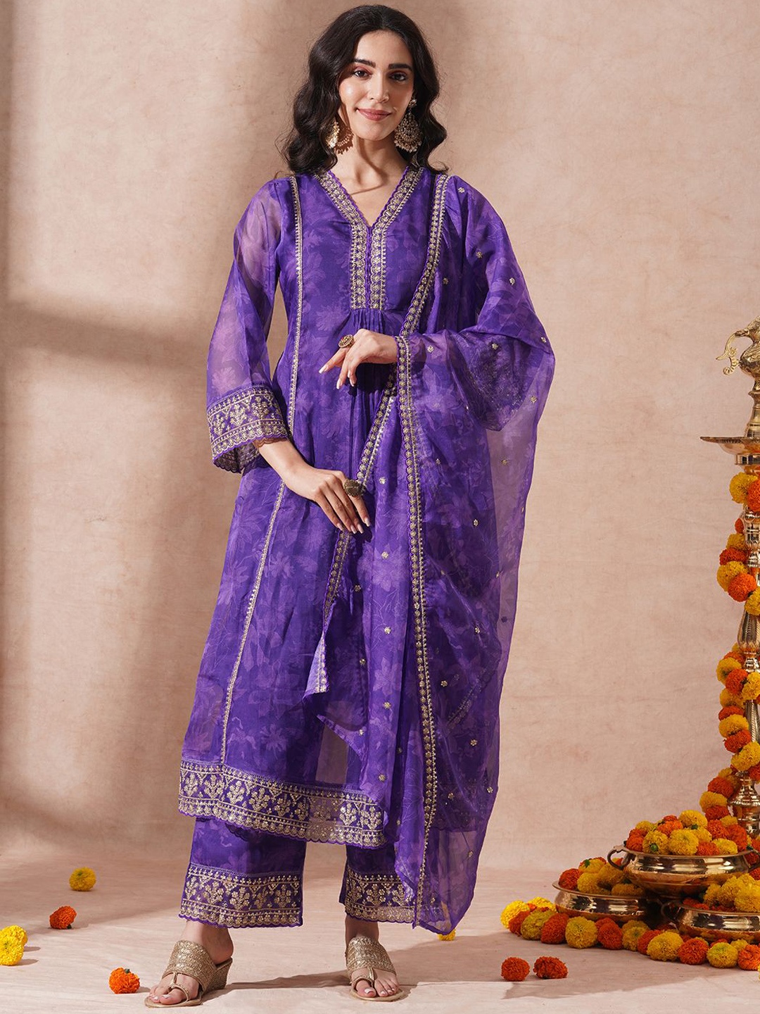 

FASHOR Floral Printed Panelled Sequinned Organza A-Line Kurta With Trouser & Dupatta, Purple