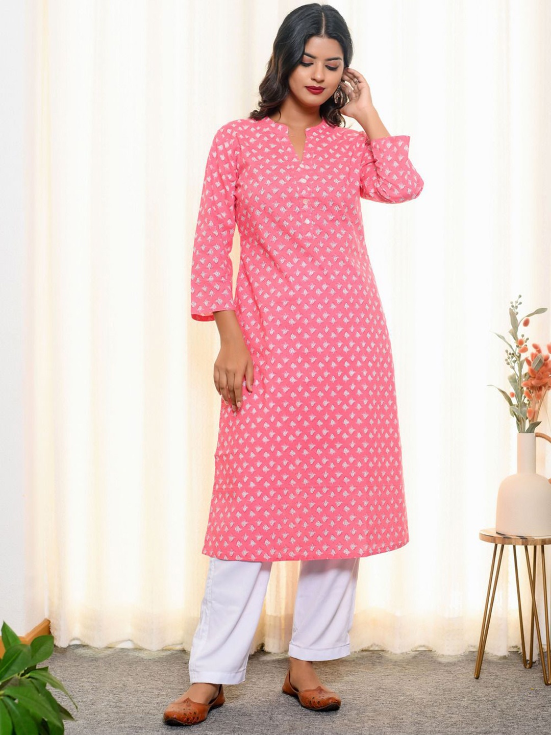 

Jaipuriya Fab Private Limited Ethnic Motifs Printed Mandarin Collar Pure Cotton Kurta, Pink