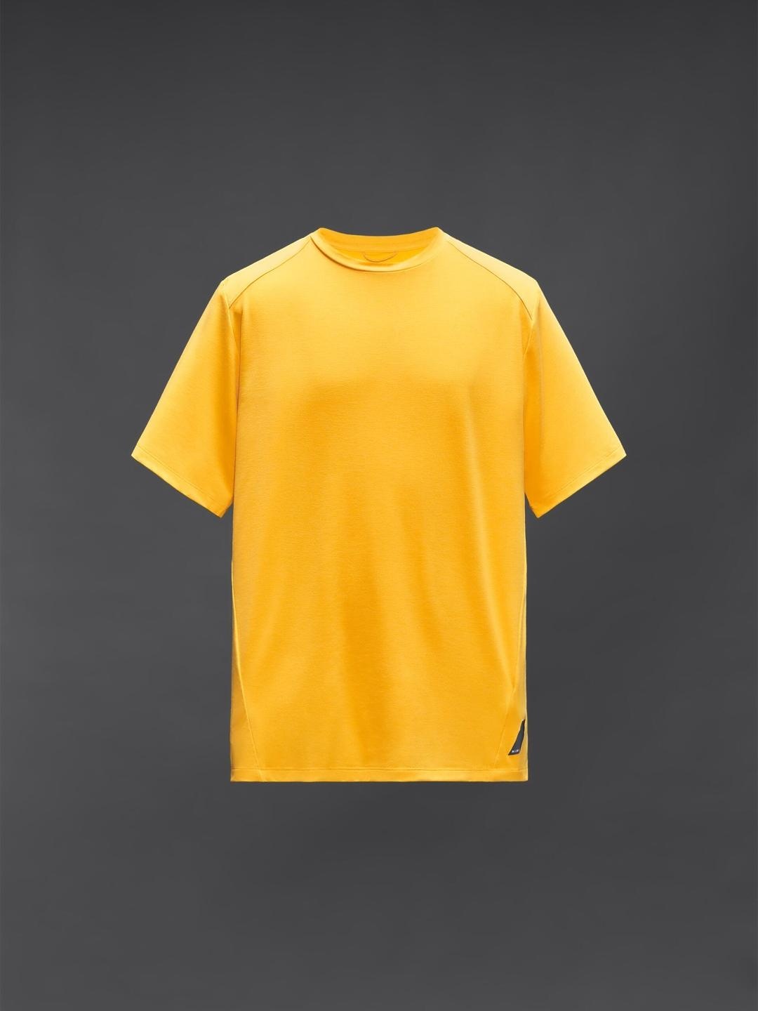 

ZARA Men Yellow Tshirts