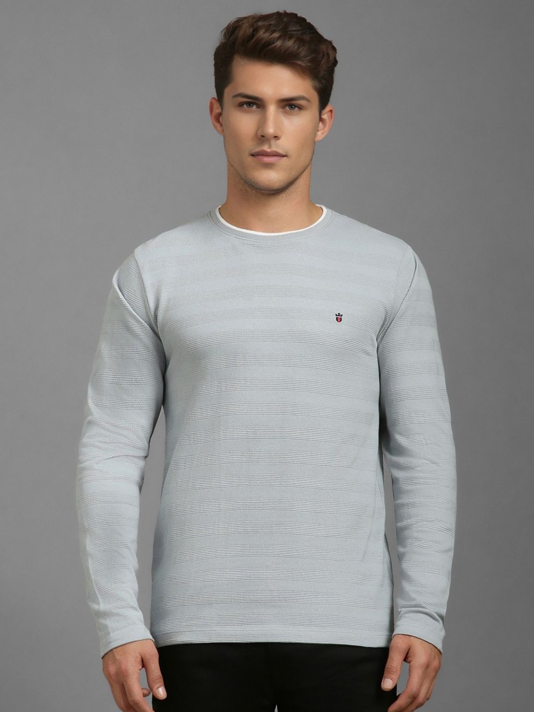 

Louis Philippe Sport Men Slim Fit T-shirt, Grey