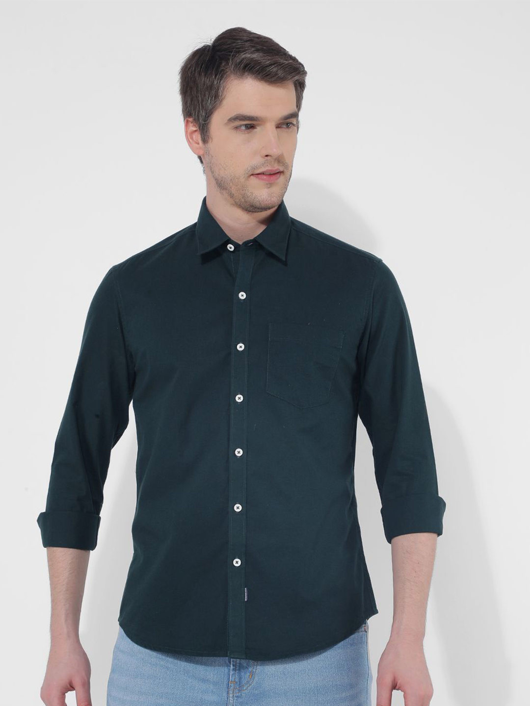 

Numero Uno Men Cutaway Collar Solid Cotton Slim Fit Casual Shirt, Green