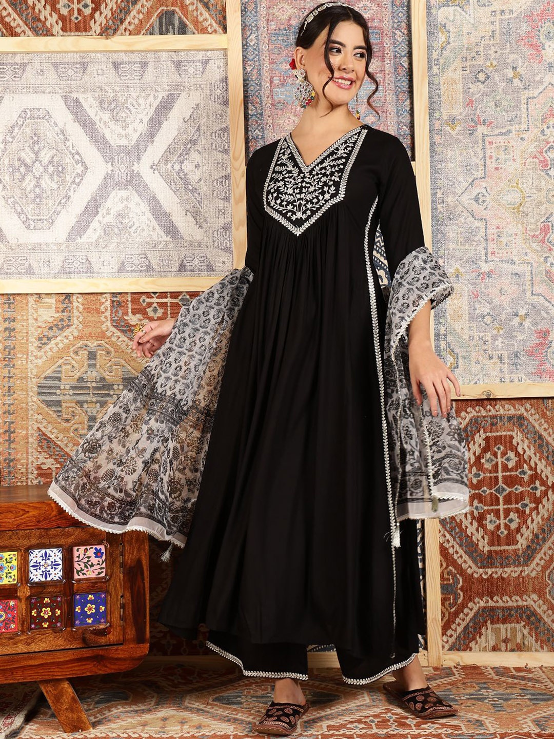 

KIMAYRA Floral Yoke Design Thread Work Anarkali Kurta with Palazzos & Dupatta, Black