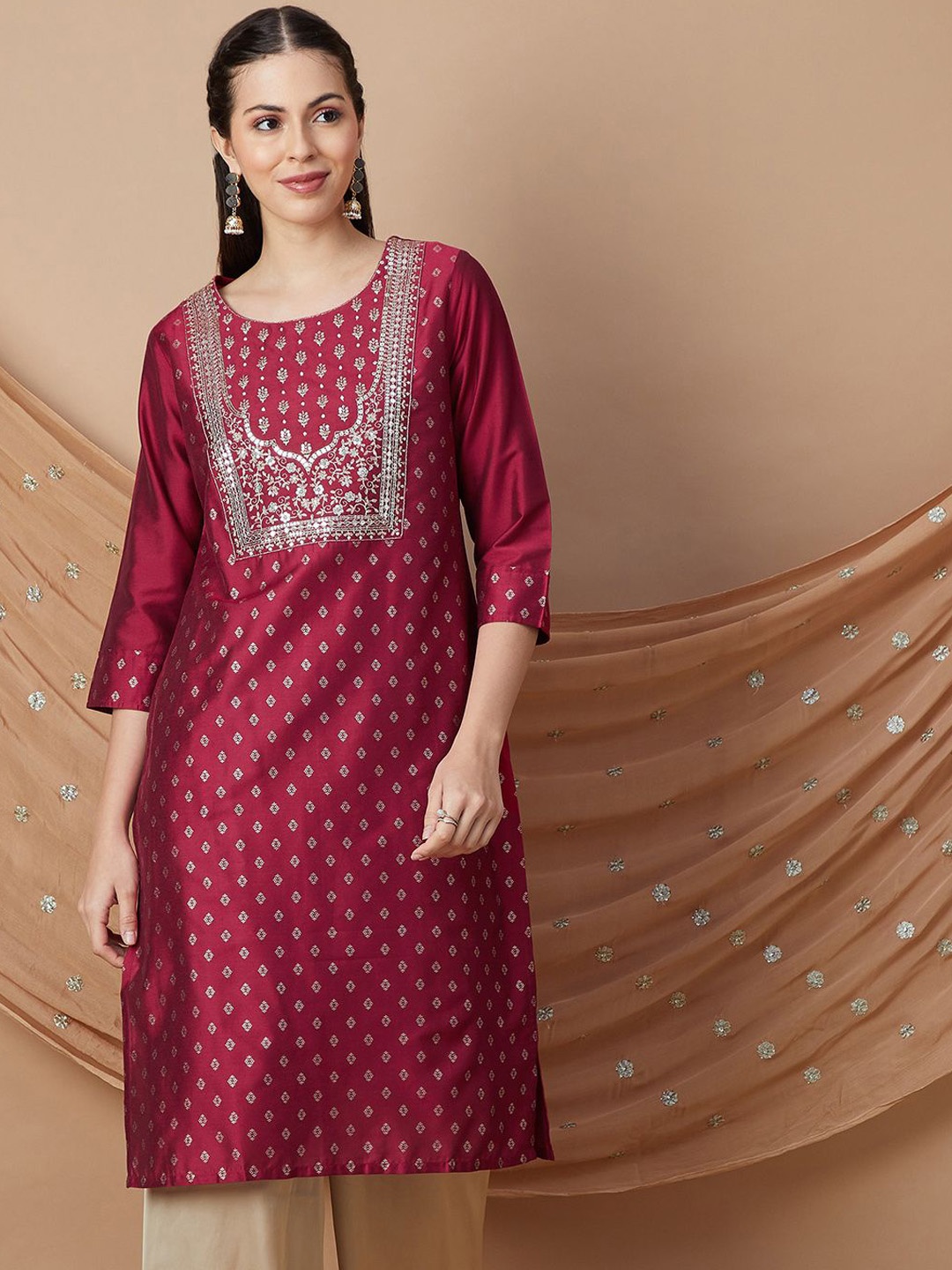 

Melange by Lifestyle Floral Embroidered Thread Work Straight Kurta, Red