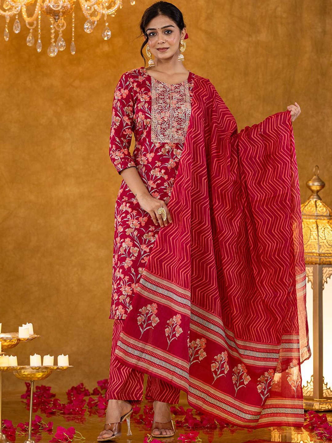 

Yufta Floral Printed Regular Thread Work Pure Cotton Kurta & Trouser & Dupatta, Burgundy