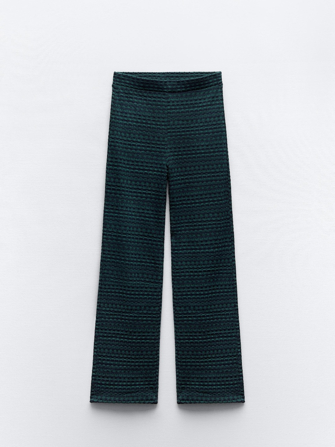

ZARA Women Trousers, Na