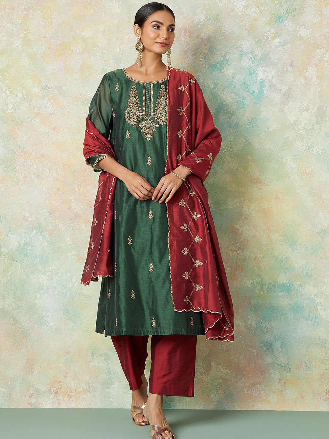 

Melange by Lifestyle Floral Embroidered Thread Work Pure Cotton Kurta Set, Green