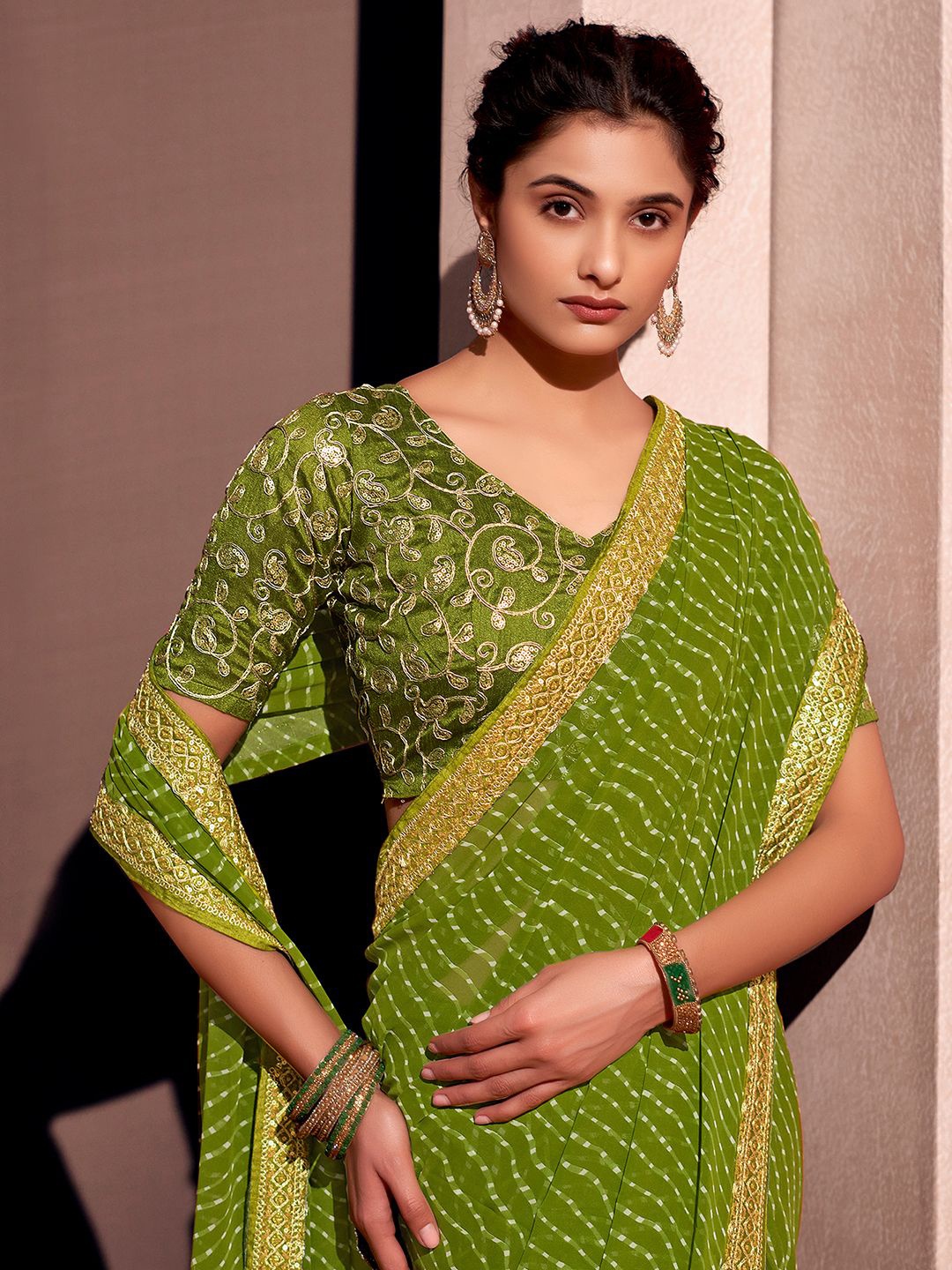 

KALINI Leheriya Printed Sequinned Pure Georgette Leheriya Saree, Green