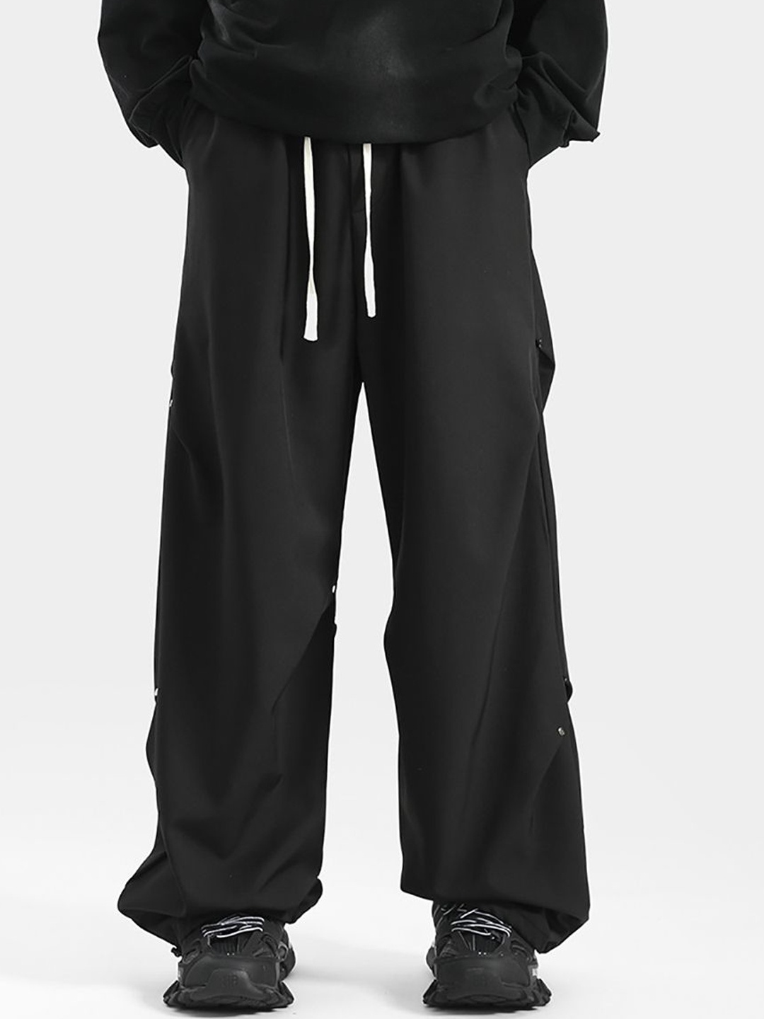 

StyleCast x Revolte Men Loose Fit Joggers Trousers, Black