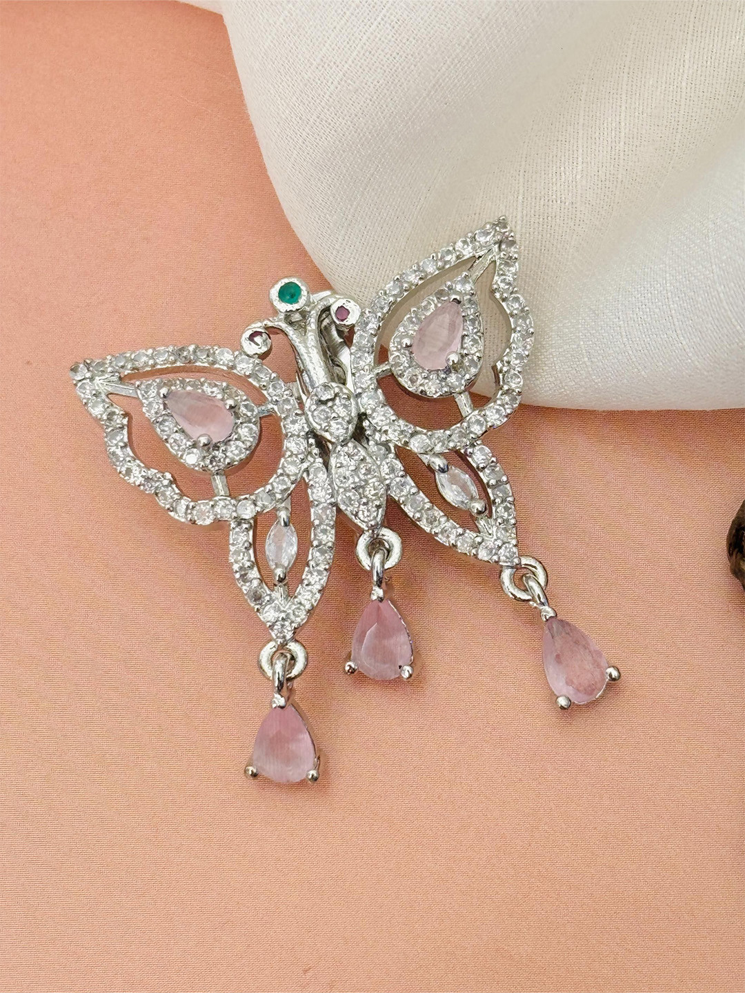 

ABDESIGNS Artificial Beads Studded Saree Clip, Silver
