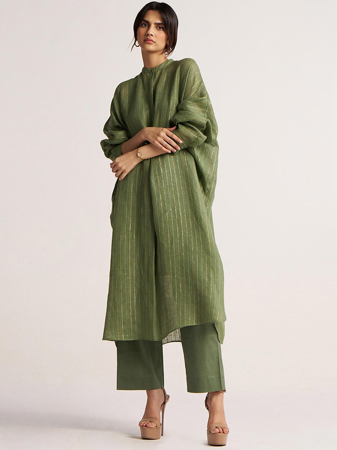 

Ganga Striped Zari Mandarin Collar Linen Kaftan Kurta with Trousers, Green