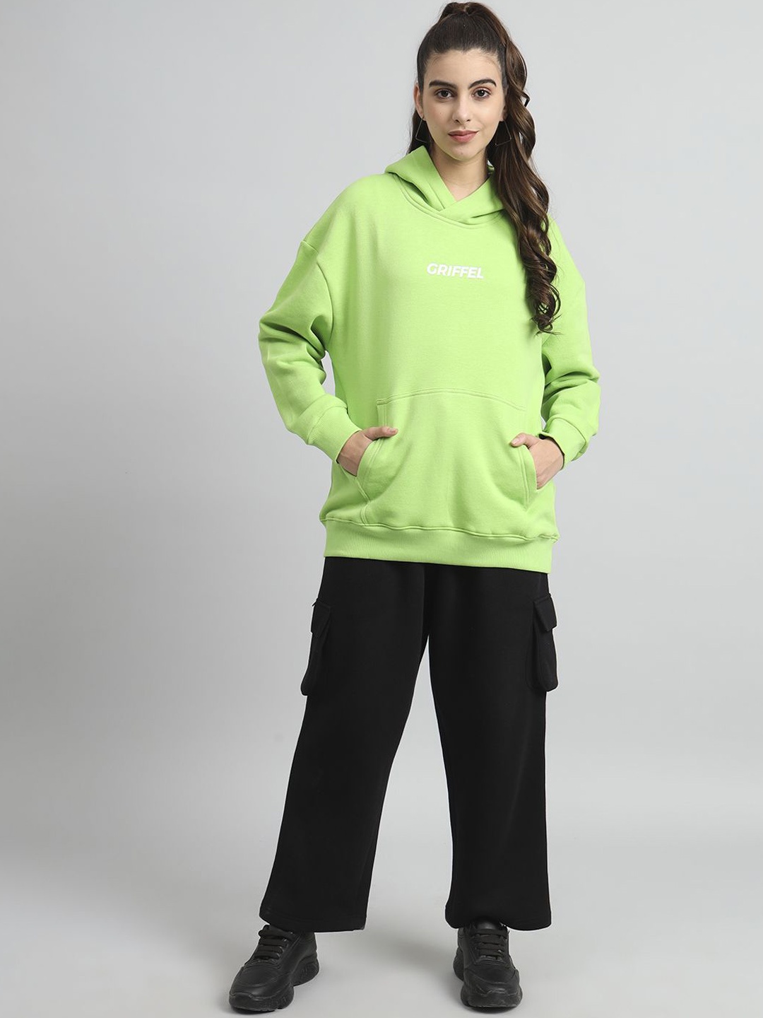 

GRIFFEL Printed Hooded Long Sleeves Sweatshirt With Track Pant, Green